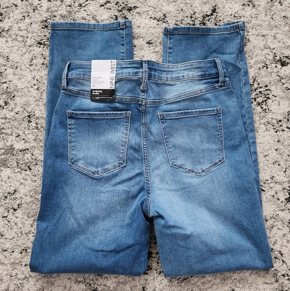 NINE WEST Slim Straight Jeans Womens Size 10 NWT Sculpting Denim - Picture 1 of 8